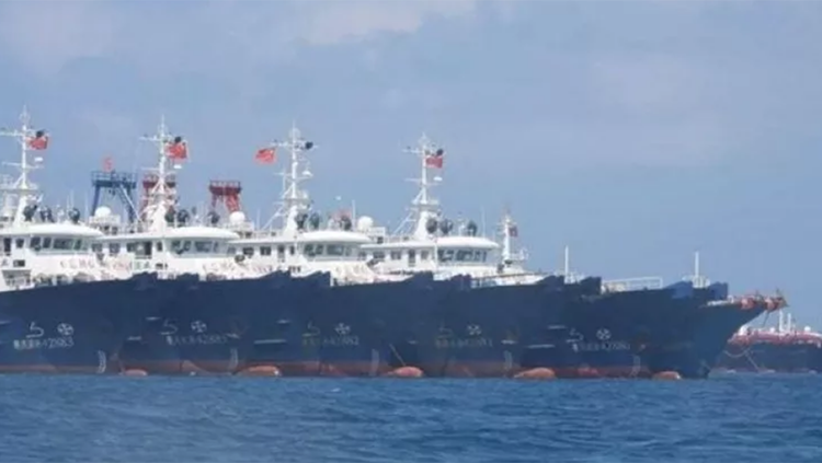 China busca el dominio marítimo con ‘flotas pesqueras’ llenas de cañoneras