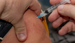 Moderna anuncia ensayos en humanos de vacuna contra el VIH